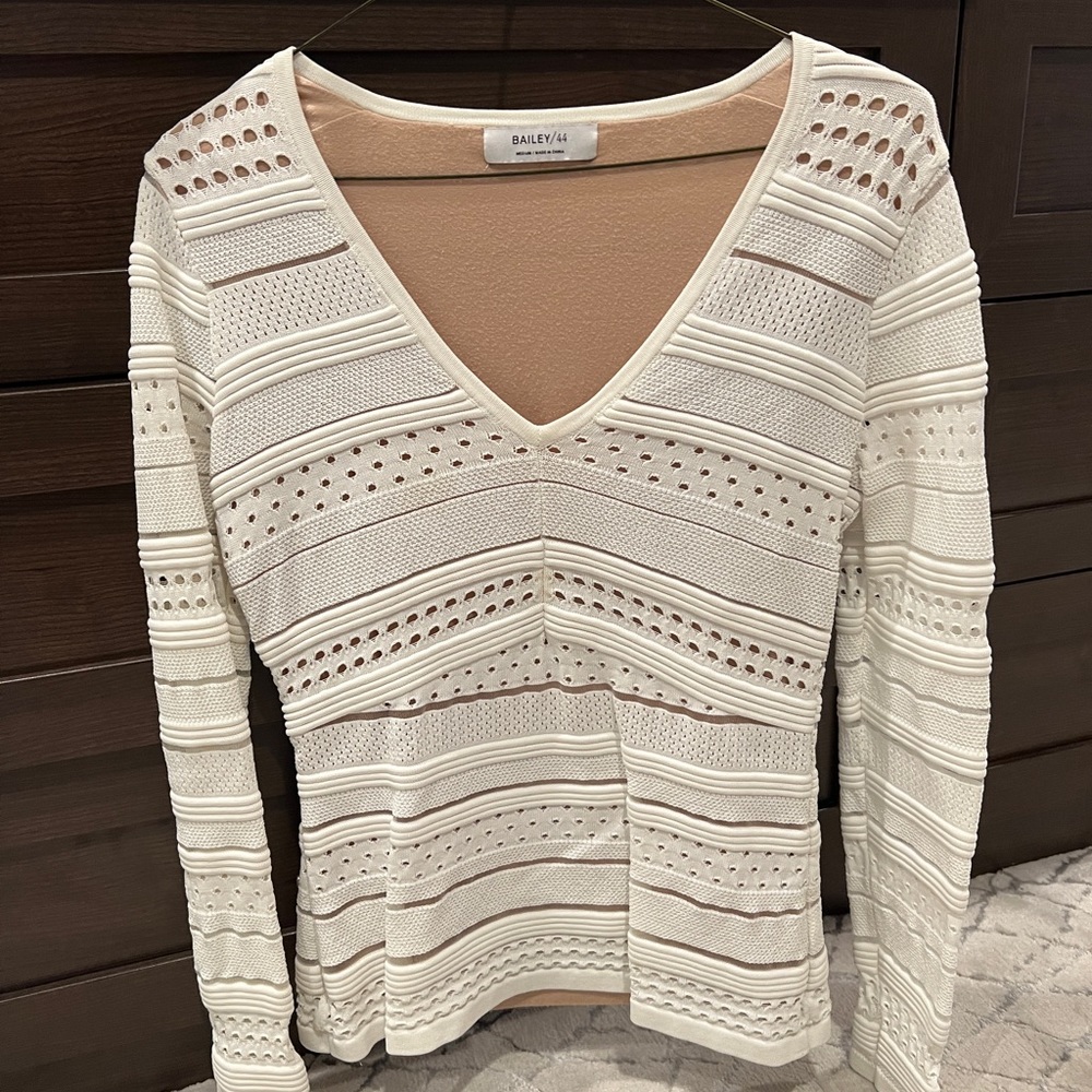 Bailey 44 Womens size M long sleeve shirt!